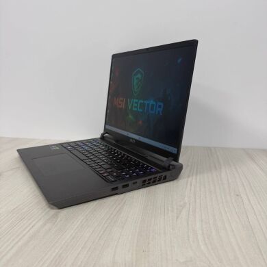 Игровой ноутбук Б-класс MSI Vector GP68HX 12VH / 16" (1920x1200) IPS / Intel Core i9-12900HX (16 (24) ядер по 3.6 - 5.0 GHz) / 32 GB DDR5 / 1000 GB SSD NVMe / nVidia GeForce RTX 4080, 12 GB GDDR6, 192-bit / WebCam