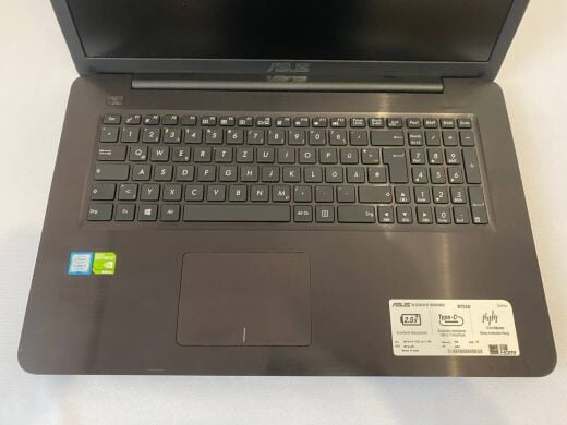 Ноутбук Б-клас Asus R753U / 17.3" (1920x1080) IPS / Intel Core i5-7200U (2 (4) ядра по 2.5 - 3.1 GHz) / 12 GB DDR4 / 240 GB SSD / nVidia GeForce 920M, 2 GB GDDR3, 64-bit / WebCam / DVD-ROM Ноутбук Б-клас Asus R753U / 17.3" (1920x1080) IPS / Intel Core i5-7200U (2 (4) ядра по 2.5 - 3.1 GHz) / 12 GB DDR4 / 240 GB SSD / nVidia GeForce 920M, 2 GB GDDR3, 64-bit / WebCam / DVD-ROM