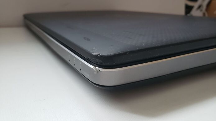 Мобильная рабочая станция Б-класс Dell Precision 7510 / 15.6" (1920x1080) IPS / Intel Core i7-6820HQ (4 (8) ядра по 2.7 - 3.6 GHz) / 16 GB DDR4 / 256 GB SSD + 500 GB HDD / nVidia Quadro M1000M, 2 GB GDDR5, 128-bit / WebCam