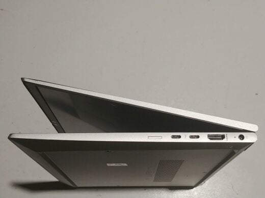 Ультрабук Б-класс HP EliteBook 840 G8 / 14" (1366x768) TN / Intel Core i5-1145G7 (4 (8) ядра по 2.6 - 4.4 GHz) / 8 GB DDR4 / 120 GB SSD / Intel Iris Xe Graphics / WebCam / TouchID / Windows 11