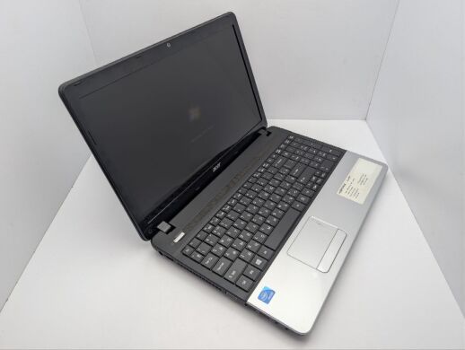 Ноутбук Acer Aspire E1-531 / 15.6" (1366x768) TN / Intel Celeron 1005M (2 ядра по 1.9 GHz) / 6 GB DDR3 / 500 GB HDD / Intel HD Graphics / WebCam / DVD-ROM