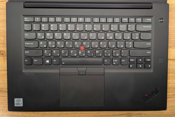 Мобильная рабочая станция Lenovo ThinkPad P1 Gen 3 / 14" (1920x1080) IPS / Intel Core i7-10750H (6 (12) ядер по 2.6 - 5.0 GHz) / 32 GB DDR4 / 1000 GB SSD / nVidia Quadro T2000 Max-Q, 4 GB GDDR5, 128-bit / WebCam / Windows 10 Мобильная рабочая станция Lenovo ThinkPad P1 Gen 3 / 14" (1920x1080) IPS / Intel Core i7-10750H (6 (12) ядер по 2.6 - 5.0 GHz) / 32 GB DDR4 / 1000 GB SSD / nVidia Quadro T2000 Max-Q, 4 GB GDDR5, 128-bit / WebCam / Windows 10