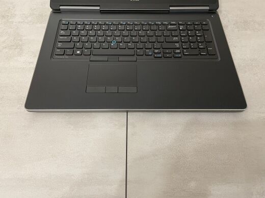 Мобільна робоча станція Dell Precision 7720 / 17.3" (1920x1080) IPS / Intel Core i7-6820HQ (4 (8) ядра по 2.7 - 3.6 GHz) / 16 GB DDR4 / 256 GB SSD + 1000 GB HDD / nVidia Quadro P3000, 6 GB GDDR5, 192-bit / WebCam