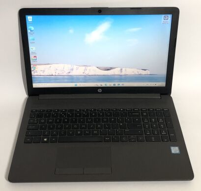 Ноутбук Б-клас HP 250 G7 / 15.6" (1366x768) TN / Intel Core i5-8265U (4 (8) ядра по 1.6 - 3.9 GHz) / 8 GB DDR4 / 256 GB SSD / Intel UHD Graphics 620 / WebCam / Win 11 Pro Ноутбук Б-клас HP 250 G7 / 15.6" (1366x768) TN / Intel Core i5-8265U (4 (8) ядра по 1.6 - 3.9 GHz) / 8 GB DDR4 / 256 GB SSD / Intel UHD Graphics 620 / WebCam / Win 11 Pro