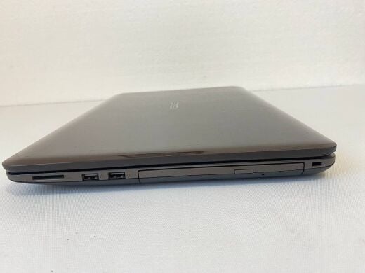 Ноутбук Б-клас Asus R753U / 17.3" (1920x1080) IPS / Intel Core i5-7200U (2 (4) ядра по 2.5 - 3.1 GHz) / 12 GB DDR4 / 240 GB SSD / nVidia GeForce 920M, 2 GB GDDR3, 64-bit / WebCam / DVD-ROM Ноутбук Б-клас Asus R753U / 17.3" (1920x1080) IPS / Intel Core i5-7200U (2 (4) ядра по 2.5 - 3.1 GHz) / 12 GB DDR4 / 240 GB SSD / nVidia GeForce 920M, 2 GB GDDR3, 64-bit / WebCam / DVD-ROM