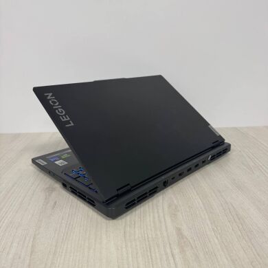 Игровой ноутбук Б-класс Lenovo Legion Pro 5 16IRX8 / 16" (2560x1600) IPS / Intel Core i9-13900HX (24 (32) ядра по 2.2 - 5.4 GHz) / 32 GB DDR5 / 1000 GB SSD NVMe / nVidia GeForce RTX 4070, 8 GB GDDR6, 128-bit / WebCam Игровой ноутбук Б-класс Lenovo Legion Pro 5 16IRX8 / 16" (2560x1600) IPS / Intel Core i9-13900HX (24 (32) ядра по 2.2 - 5.4 GHz) / 32 GB DDR5 / 1000 GB SSD NVMe / nVidia GeForce RTX 4070, 8 GB GDDR6, 128-bit / WebCam