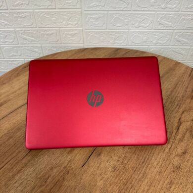Ультрабук HP 15-dw0083wm / 15.6" (1366x768) TN / Intel Pentium Silver N5030 (4 ядра по 1.1 - 3.1 GHz) / 8 GB DDR4 / 256 GB SSD / Intel UHD Graphics 605 / WebCam