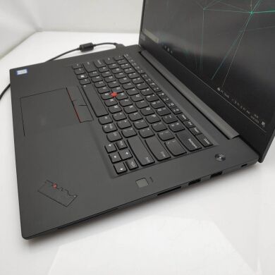 Мобільна робоча станція Lenovo ThinkPad P1 / 15.6" (1920x1080) IPS / Intel Core i7-8850H (6 (12) яер по 2.6 - 4.3 GHz) / 16 GB DDR4 / 512 GB SSD / nVidia Quadro P2000 Max-Q, 4 GB DDR3, 128-bit / WebCam / win 10 Pro