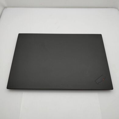 Мобільна робоча станція Lenovo ThinkPad P1 / 15.6" (1920x1080) IPS / Intel Core i7-8850H (6 (12) яер по 2.6 - 4.3 GHz) / 16 GB DDR4 / 512 GB SSD / nVidia Quadro P2000 Max-Q, 4 GB DDR3, 128-bit / WebCam / win 10 Pro