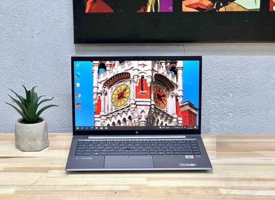 Мобільна рабоча станція HP ZBook Firefly 14 G8 / 14" (1920x1080) IPS / Intel Core i7-1165G7 (4 (8) ядра по 2.8 - 4.7 GHz) / 16 GB DDR4 / 512 GB SSD M.2 / nVidia Quadro T500, 4 GB GDDR6, 64-bit / WebCam / Win 11 Pro