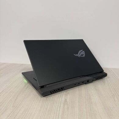 Игровой ноутбук Б-класс Asus ROG Strix G17 G713PI / 17.3" (2560x1440) IPS / AMD Ryzen 9 7945HX (16 (32) ядер по 2.5 - 5.4 GHz) / 32 GB DDR5 / 1000 GB SSD NVMe / nVidia GeForce RTX 4070, 8 GB GDDR6, 128-bit