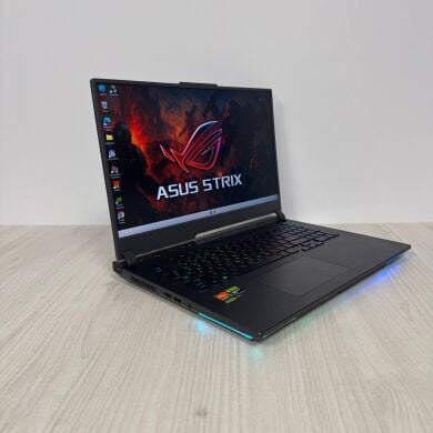 Игровой ноутбук Б-класс Asus ROG Strix G17 G713PI / 17.3" (2560x1440) IPS / AMD Ryzen 9 7945HX (16 (32) ядер по 2.5 - 5.4 GHz) / 32 GB DDR5 / 1000 GB SSD NVMe / nVidia GeForce RTX 4070, 8 GB GDDR6, 128-bit