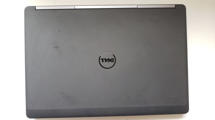 Мобильная рабочая станция Б-класс Dell Precision 7510 / 15.6" (1920x1080) IPS / Intel Core i7-6820HQ (4 (8) ядра по 2.7 - 3.6 GHz) / 16 GB DDR4 / 256 GB SSD + 500 GB HDD / nVidia Quadro M1000M, 2 GB GDDR5, 128-bit / WebCam