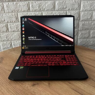 Игровой ноутбук Acer Nitro 5 AN515-54 / 15.6" (1920x1080) IPS / Intel Core i5-9300H (4 (8) ядра по 2.4 - 4.1 GHz) / 8 GB DDR4 / 256 GB SSD + 1000 Gb HDD / nVidia GeForce GTX 1650, 4 GB GDDR5, 128-bit / WebCam