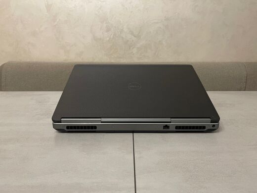 Мобільна робоча станція Dell Precision 7720 / 17.3" (1920x1080) IPS / Intel Core i7-6820HQ (4 (8) ядра по 2.7 - 3.6 GHz) / 16 GB DDR4 / 256 GB SSD + 1000 GB HDD / nVidia Quadro P3000, 6 GB GDDR5, 192-bit / WebCam