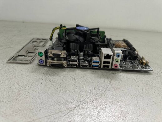 Комплект: материнська плата Asus H110M-A/M.2 / Intel Core i3-6100 (2 (4) ядра по 3.7 GHz) / 8 GB DDR4 / Intel HD Graphics 530 / Socket LGA1151 / Кулер BOX