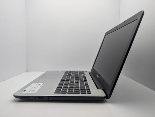 Ноутбук Asus F555Q / 15.6" (1920x1080) TN / AMD A10-9620P (4 ядра по 2.4 - 3.3 GHz) / 12 GB DDR4 / 240 GB SSD / AMD Radeon R5 Graphics / WebCam Ноутбук Asus F555Q / 15.6" (1920x1080) TN / AMD A10-9620P (4 ядра по 2.4 - 3.3 GHz) / 12 GB DDR4 / 240 GB SSD / AMD Radeon R5 Graphics / WebCam