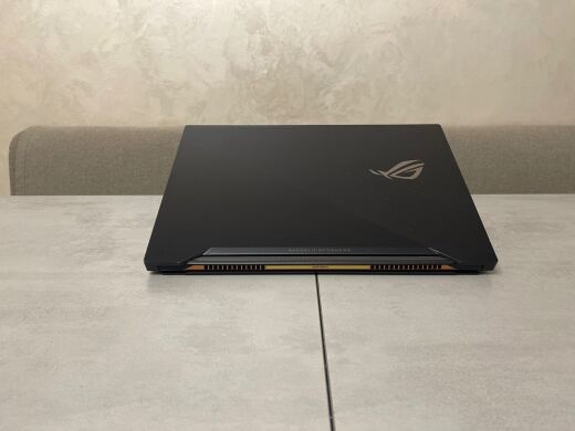 Ігровий ноутбук Asus ROG Zephyrus GX501VI-GZ020T / 15.6" (1920x1080) IPS / Intel Core i7-7700HQ (4 (8) ядра по 2.8 - 3.8 GHz) / 16 GB DDR4 / 1000 GB SSD M.2 / nVidia GeForce GTX 1080 Max-Q, 8 GB GDDR5X, 256-bit / WebCam