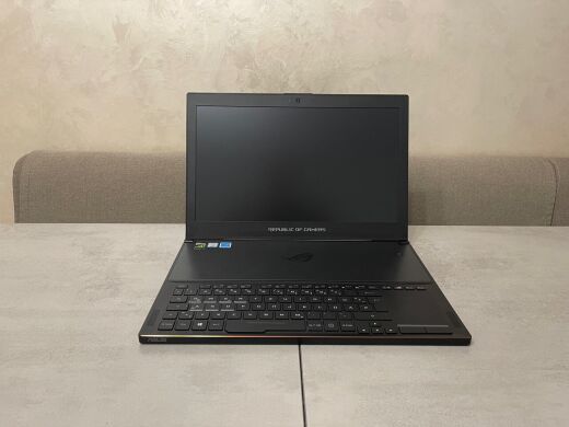 Ігровий ноутбук Asus ROG Zephyrus GX501VI-GZ020T / 15.6" (1920x1080) IPS / Intel Core i7-7700HQ (4 (8) ядра по 2.8 - 3.8 GHz) / 16 GB DDR4 / 1000 GB SSD M.2 / nVidia GeForce GTX 1080 Max-Q, 8 GB GDDR5X, 256-bit / WebCam