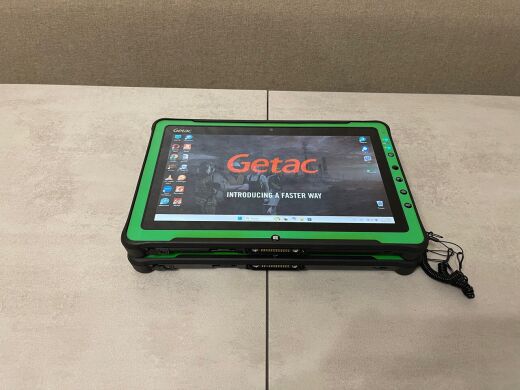 Захищений планшет Getac F110 G3 / 11.6" (1366x768) IPS / Intel Core i7-6600U (2 (4) ядра по 2.6 - 3.4 GHz) / 8 GB DDR4 / 256 GB SSD / Intel HD Graphics 520 / WebCam / Стилус / Два АКБ