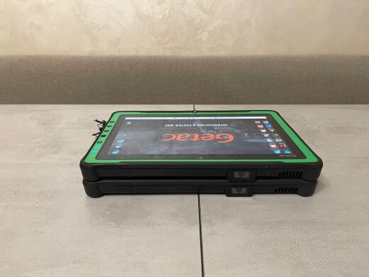 Захищений планшет Getac F110 G3 / 11.6" (1366x768) IPS / Intel Core i7-6600U (2 (4) ядра по 2.6 - 3.4 GHz) / 8 GB DDR4 / 256 GB SSD / Intel HD Graphics 520 / WebCam / Стилус / Два АКБ
