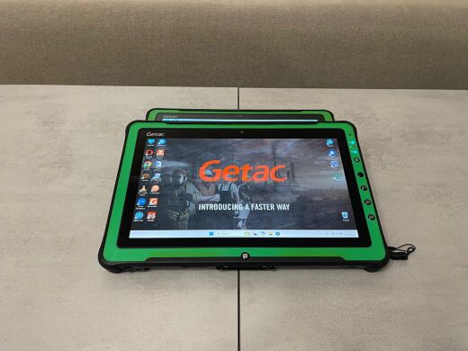 Захищений планшет Getac F110 G3 / 11.6" (1366x768) IPS / Intel Core i7-6600U (2 (4) ядра по 2.6 - 3.4 GHz) / 8 GB DDR4 / 256 GB SSD / Intel HD Graphics 520 / WebCam / Стилус / Два АКБ