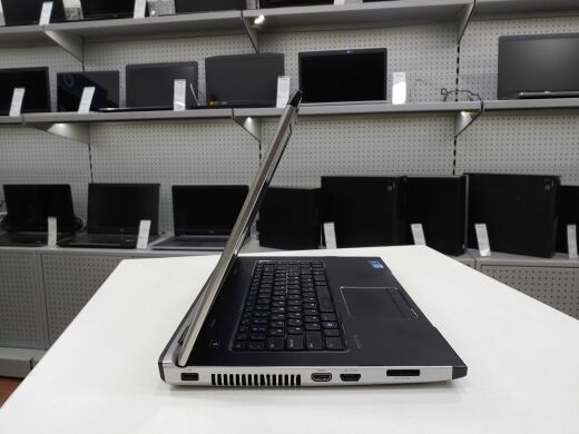 Ноутбук Dell Vostro 3550 Grey / 15.6" (1366x768) TN / Intel Core i3-2310M (2 (4) ядра по 2.1 GHz) / 8 GB DDR3 / 500 GB HDD / Intel HD Graphics 3000 / WebCam / DVD-ROM