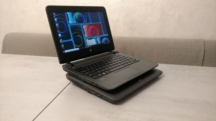 HP Probook 11 G1 / 11.6" (1366x768) TN / Intel Core i3-5005U (2 (4) ядра по 2.0 GHz) / 4 GB DDR3 / 500 GB HDD / WebCam / NO ODD