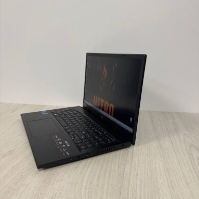 Игровой ноутбук Acer Nitro V15 ANV15-51 / 15.6" (1920x1080) IPS / Intel Core i5-13420H (8 (12) ядер по 2.1 - 4.6 GHz) / 16 GB DDR5 / 512 GB SSD / nVidia GeForce RTX 3050, 6 GB GDDR6, 96-bit / WebCam