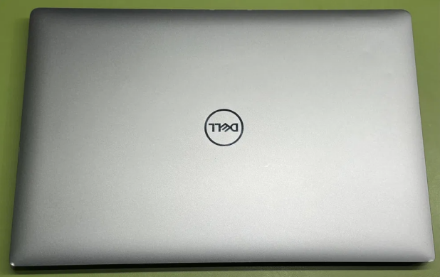 Ігровий ноутбук Dell Precision 5540 / 15.6" (1920x1080) IPS / Intel Core i9-9880H (8 (16) ядер по 2.3 - 4.8 GHz) / 32 GB DDR4 / 1000 GB SSD / nVidia Quadro T2000, 4 GB GDDR5, 128-bit / WebCam