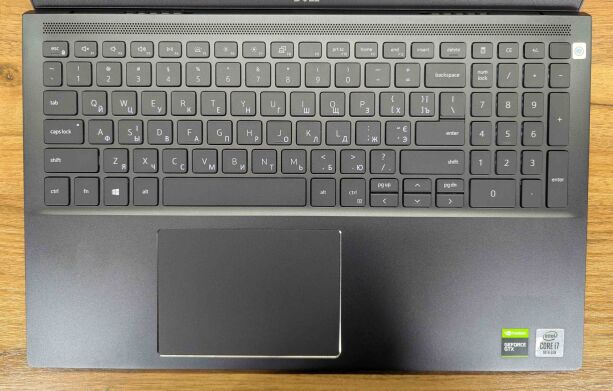 Игровой ноутбук Dell Vostro 7500 / 15.6" (1920x1080) IPS / Intel Core i7-10750H (6 (12) ядер по 2.6 - 5.0 GHz) / 16 GB DDR4 / 512 GB SSD / nVidia GeForce GTX 1650, 4 GB GDDR6, 128-bit / TouchID / WebCam / Windows 10