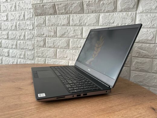 Мобільна робоча станція Dell Precision 7550 / 15.6" (1920x1080) IPS / Intel Core i5-10400H (4 (8) ядра по 2.6 - 4.6 GHz) / 16 GB DDR4 / 512 GB SSD M.2 / nVidia Quadro T1000, 4 GB GDDR6, 128-bit / WebCam