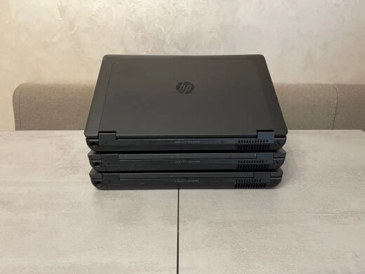 Мобільна робоча станція HP ZBook 17 G2 / 17.3" (1600x900) TN / Intel Core i7-4710MQ (4 (8) ядра по 2.5 - 3.5 GHz) / 16 GB DDR3 / 512 GB SSD / nVidia Quadro K3100M, 4 GB GDDR5, 256-bit / DVD-RW / DisplayPort