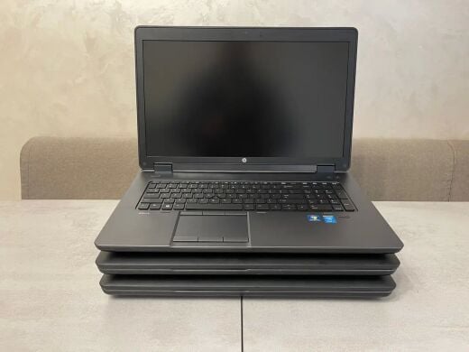 Мобільна робоча станція HP ZBook 17 G2 / 17.3" (1600x900) TN / Intel Core i7-4710MQ (4 (8) ядра по 2.5 - 3.5 GHz) / 16 GB DDR3 / 512 GB SSD / nVidia Quadro K3100M, 4 GB GDDR5, 256-bit / DVD-RW / DisplayPort