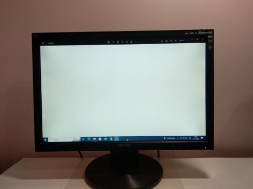 Монітор Asus VW193D-B / 19" (1440x900) TN+film / VGA / VESA 100x100