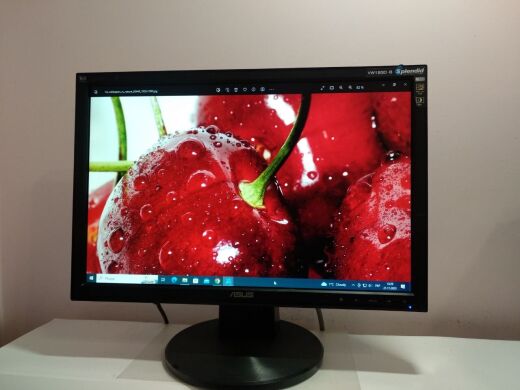 Монітор Asus VW193D-B / 19" (1440x900) TN+film / VGA / VESA 100x100