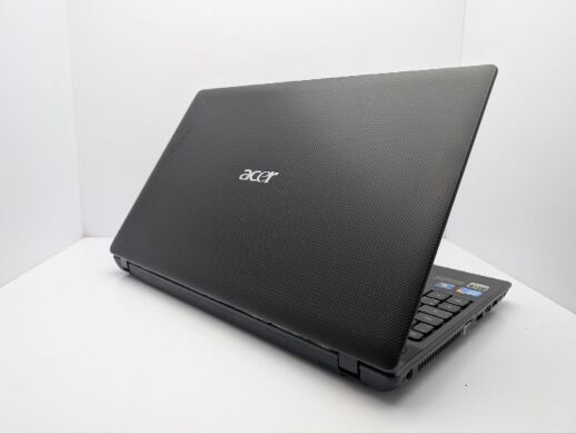 Ноутбук Acer Aspire 5742G / 15.6" (1366x768) TN / Intel Core i3-370M (2 (4) ядра по 2.4 - 2.5 GHz) / 6 GB DDR3 / 500 GB HDD / nVidia GeForce GT 420M, 1 GB GDDR3, 128-bit / WebCam / DVD-ROM