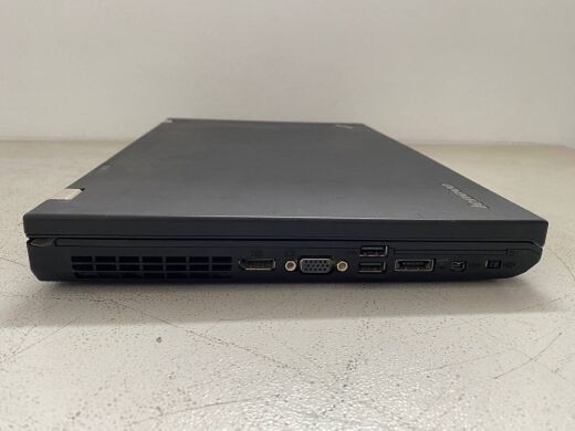 Ноутбук Б-класс Lenovo ThinkPad T520 / 15.6" (1600x900) TN / Intel Core i5-2430M (2 (4) ядра по 2.4 - 3.0 GHz) / 8 GB DDR3 / 120 GB SSD / nVidia NVS 4200M, 1 GB GDRR3, 64-bit / WebCam / DVD-ROM