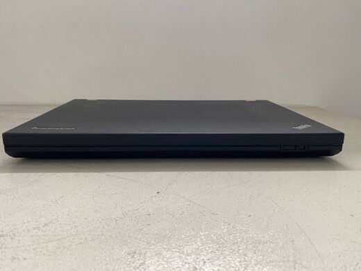 Ноутбук Б-класс Lenovo ThinkPad T520 / 15.6" (1600x900) TN / Intel Core i5-2430M (2 (4) ядра по 2.4 - 3.0 GHz) / 8 GB DDR3 / 120 GB SSD / nVidia NVS 4200M, 1 GB GDRR3, 64-bit / WebCam / DVD-ROM