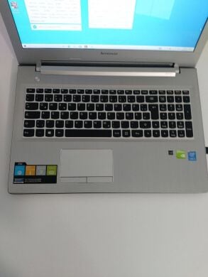 Ноутбук Б-класс Lenovo Z50-70 / 15.6" (1920x1080) TN / Intel Core i5-4210U (2 (4) ядра по 1.7 - 2.7 GHz) / 8 GB DDR3 / 256 GB SSD / nVidia GeForce 840M, 2 GB DDR3, 64-bit / WebCam / DVD-ROM + Беспроводная мышка