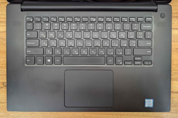 Ноутбук Dell Precision 5520 / 15.6" (3840x2160) IPS Touch / Intel Core i5-7440HQ (4 ядра по 2.8 - 3.8 GHz) / 16 GB DDR4 / 256 GB SSD / Intel HD Graphics 630 / HDMI / Windows 10
