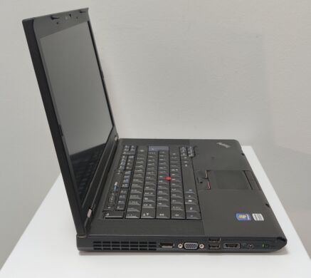Ноутбук Lenovo ThinkPad T520 / 15.6" (1920x1080) TN LED / Intel Core i7-2670QM (4 (8) ядра по 2.2 - 3.1 GHz) / 8 GB DDR3 / 500 GB HDD / nVidia NVS 4200M, 1 GB DDR3, 64-bit / WebCam / DVD-RW