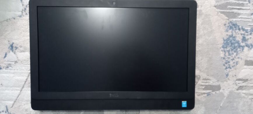 Моноблок Б-клас Dell Optiplex 9030 All-in-One / 23" (1920x1080) TN / Intel Core i5-4590S (4 ядра по 3.0 - 3.7 GHz) / 8 GB DDR3 / 240 GB SSD / Intel HD Graphics 4600