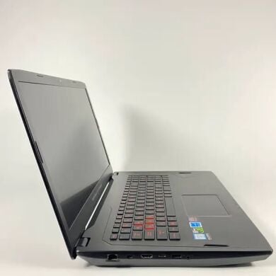 Ігровий ноутбук Asus ROG Strix GL702VI / 17.3" (1920x1080) IPS / Intel Core i7-7700HQ (4 (8) ядра по 2.8 - 3.8 GHz) / 16 GB DDR4 / 512 GB SSD / nVidia GeForce GTX 1080, 8 GB GDDR5X, 256-bit / WebCam / HDMI