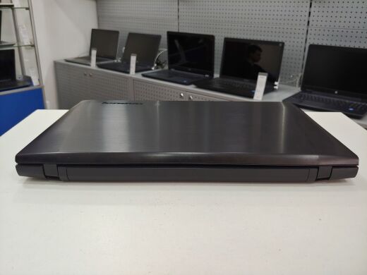 Игровой ноутбук Lenovo Ideapad Y500 / 15.6" (1920x1080) TN / Intel Core i7-3630QM (4(8) ядра по 2.4 - 3.4 GHz) / 12 GB DDR3 / 240 GB SSD / nVidia GeForce GT 650M 2GB SLI / Web-camera