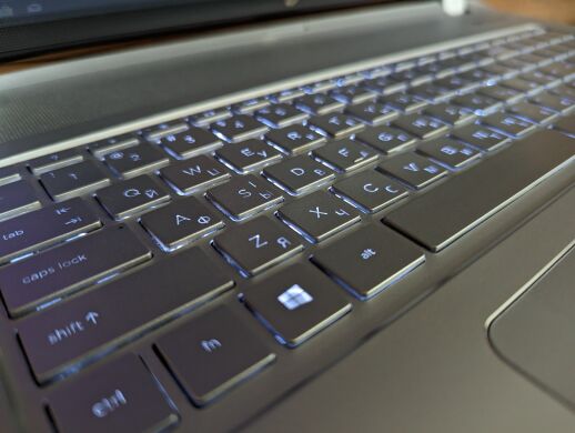 Ноутбук Б-клас HP ENVY m7-a211dx / 17.3" (1920x1080) WVA Touch / Intel Core i7-5500U (2 (4) ядра по 2.4 - 3.0 GHz) / 16 GB DDR3 / 480 GB SSD / nVidia GeForce 840M, 2 GB DDR3, 64-bit / WebCam / Windows 10 Ноутбук Б-клас HP ENVY m7-a211dx / 17.3" (1920x1080) WVA Touch / Intel Core i7-5500U (2 (4) ядра по 2.4 - 3.0 GHz) / 16 GB DDR3 / 480 GB SSD / nVidia GeForce 840M, 2 GB DDR3, 64-bit / WebCam / Windows 10