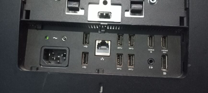 Моноблок Б-клас Dell Optiplex 9030 All-in-One / 23" (1920x1080) TN / Intel Core i5-4590S (4 ядра по 3.0 - 3.7 GHz) / 8 GB DDR3 / 240 GB SSD / Intel HD Graphics 4600