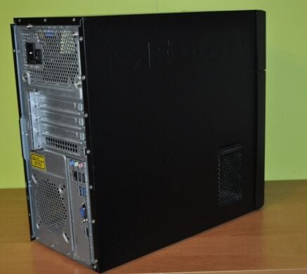 Компьютер Medion Akoya P5360 E-MT22 Tower / Intel Core i5-6402P (4 ядра по 2.8 - 3.4 GHz) / 16 GB DDR4 / 128 GB SSD + 4000 GB HDD / Intel HD Graphics 510 / DVD-ROM / Windows 11 Home