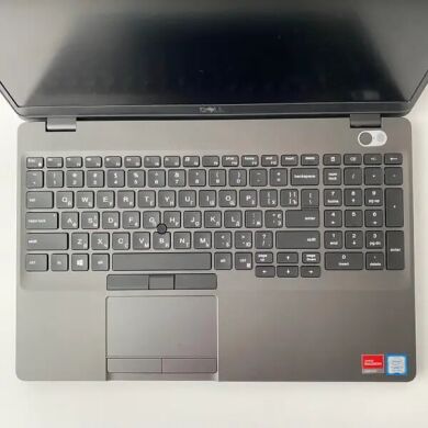 Ігровий ноутбук Б-клас Dell Precision 3540 / 15.6" (1920x1080) IPS / Intel Core i7-8565U (4 (8) ядра по 1.8 - 4.6 GHz) / 16 GB DDR4 / 500 GB SSD / AMD Radeon Pro WX 2100, 2 GB GDDR5, 64-bit / WebCam / Fingerprint + Бездротова мишка