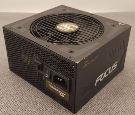 Блок живлення Seasonic Focus Plus Gold 650W (SSR-650FX) / 650W / 24+4(4)+4(8) pin